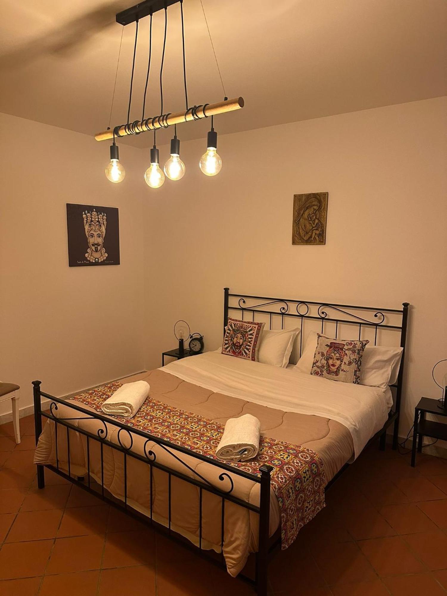 A Casa Di Francy Apartment Palermo Bagian luar foto