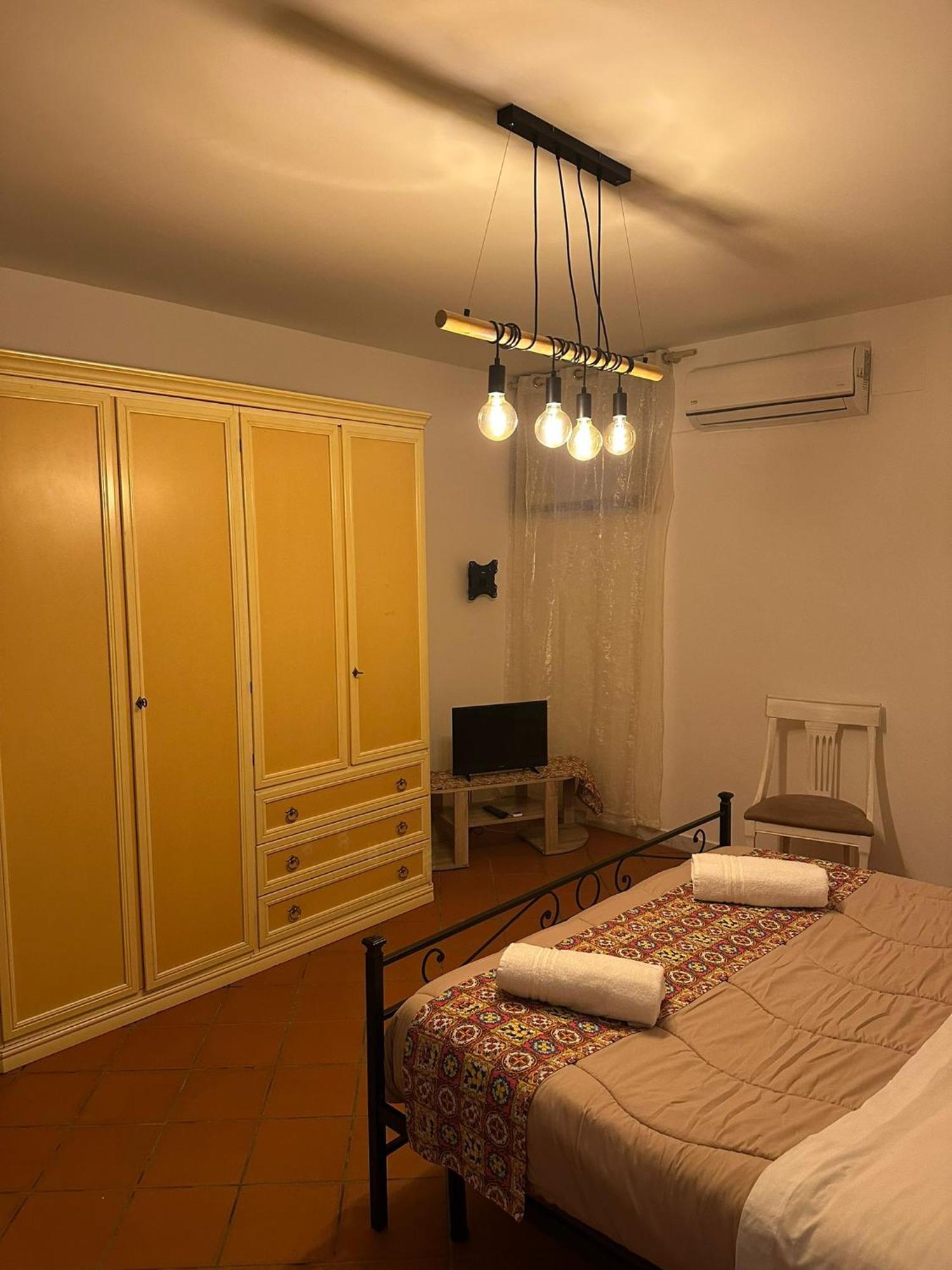 A Casa Di Francy Apartment Palermo Bagian luar foto